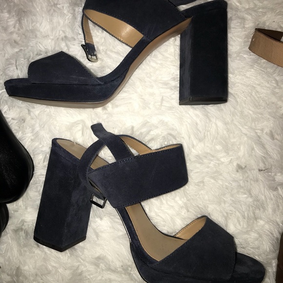 Banana Republic platform heels - Picture 2 of 4